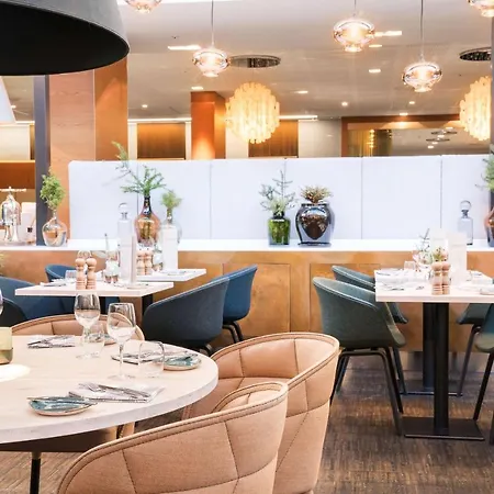 Radisson Blu Royal Hotel, Szálloda 4*
