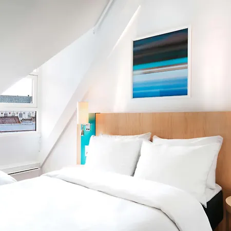 Radisson Blu Royal Hotel, Hotel