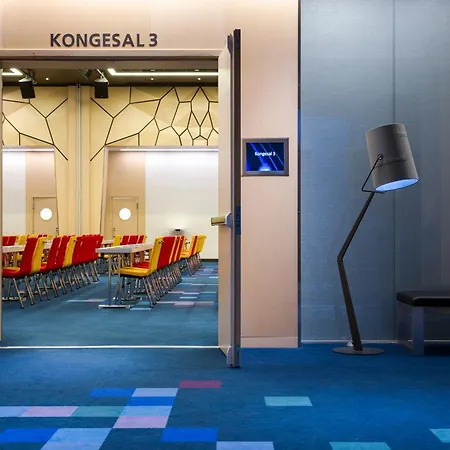 Radisson Blu Royal Hotel, Hotell