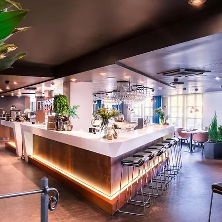 Radisson Blu Royal Hotel, מלון 4*